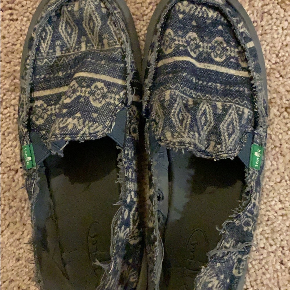 Sanuks sz 8.